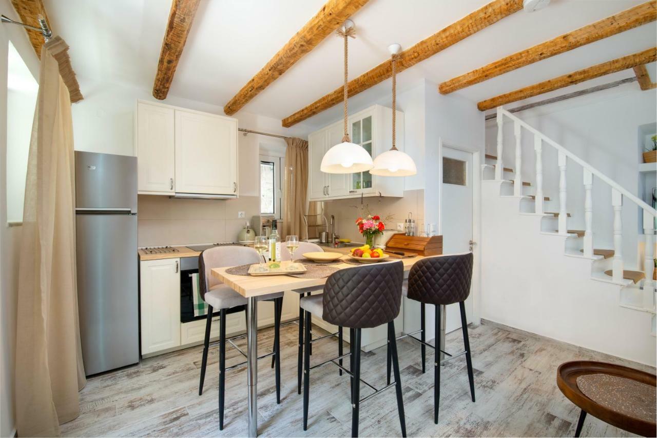 Loggos Couple Suite By Konnect Longós Exteriér fotografie
